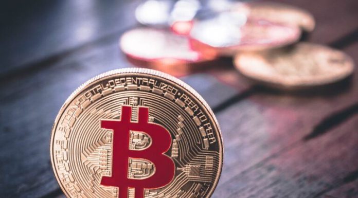 Fundstrat revela niveles clave de precios de Bitcoin, ya que el análisis muestra que $BTC podría tocar fondo pronto