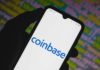 Las acciones de Coinbase han bajado un 50% desde su máximo histórico