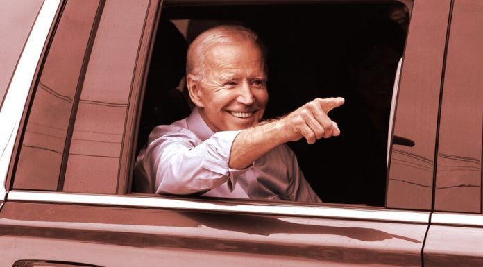 Biden prevé ingresos de $5 mil millones en 2023 por la aplicación de nuevas reglas de declaración de impuestos a las criptomonedas