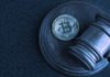 El Departamento de Justicia acusa a un acusado de enviar USD 10 millones en Bitcoin a un país sancionado