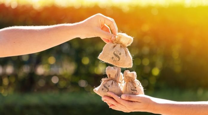 Zach Bronstein intenta que las criptomonedas estén disponibles para organizaciones benéficas y empresas