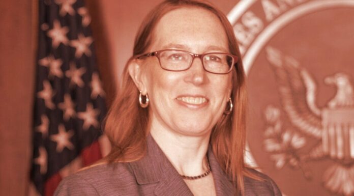 Hester Peirce de la SEC: la ambigüedad regulatoria significa que los proyectos NFT deben ser ‘muy cuidadosos’