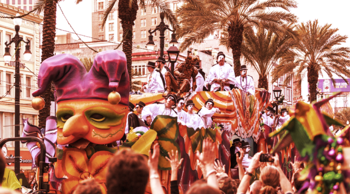 Empresa utiliza NFT en barras Token Gate y baños en Mardi Gras