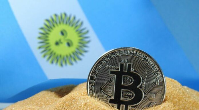 ‘Bitcoin es la reacción natural a la estafa de los bancos centrales’, dice un candidato presidencial de Argentina 2023