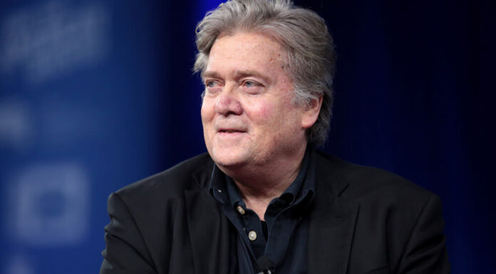 Steve Bannon y la moneda digital $FJB se encuentran con algunos problemas