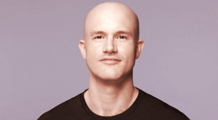 Detener el desarrollo de ChatGPT es una ‘mala idea’: CEO de Coinbase