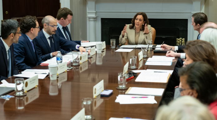 La Casa Blanca se reúne con los líderes de AI en un intento de ‘proteger a nuestra sociedad’