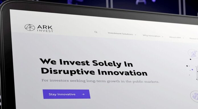 Carrera de ETF de Bitcoin: Ark modifica la presentación ante la SEC para coincidir con BlackRock