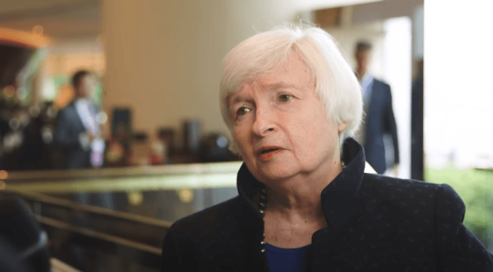 La secretaria del Tesoro de los EE. UU., Yellen, aboga por una regulación criptográfica mejorada en medio de riesgos crecientes