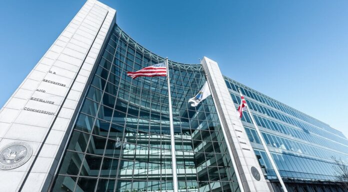 Coinbase critica la ‘respuesta evasiva’ de la SEC a la orden judicial