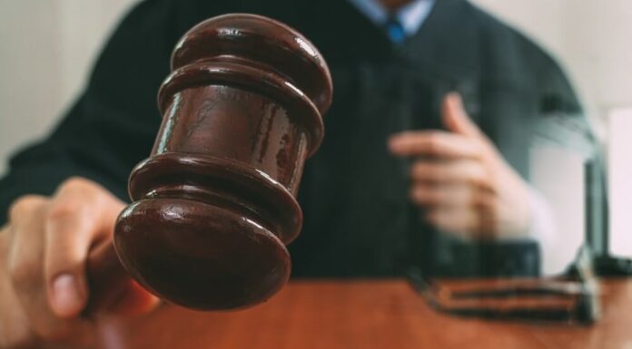 Una mujer llamada Sarita descubrió las criptomonedas de su esposo después de su divorcio