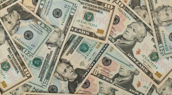 Navegando la ola entrante de la crisis bancaria: Perspectivas de George Gammon