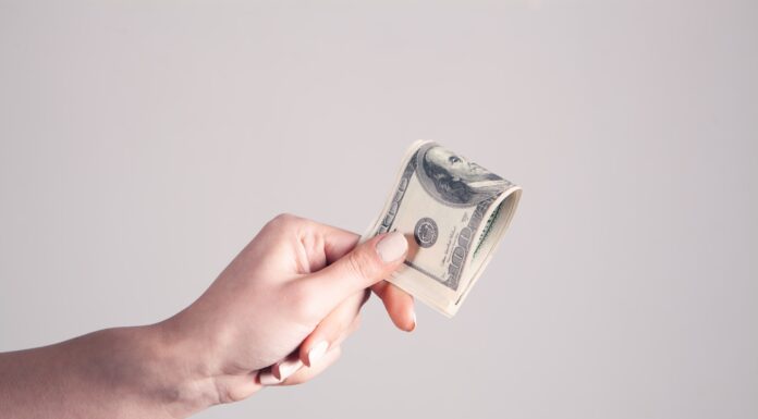 Curve Finance Exploiter devuelve 61,000 ETH después de la severa advertencia de Protocol