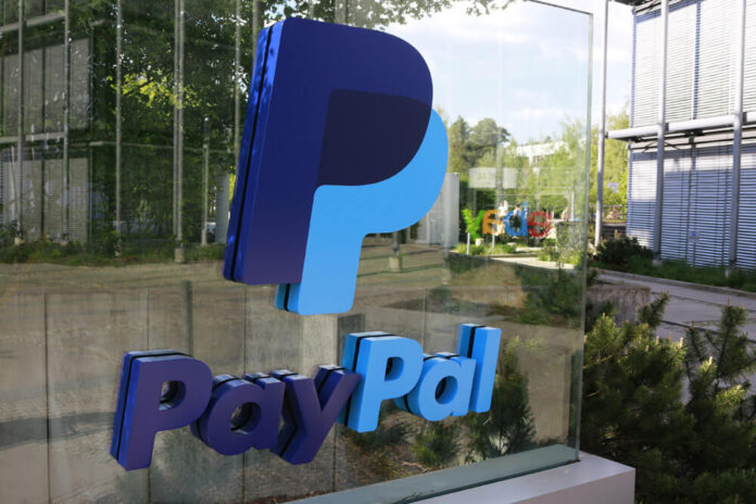 shutterstock_655382365-paypal.jpg