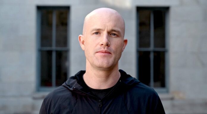 El CEO de Coinbase pide la desregulación de la inteligencia artificial