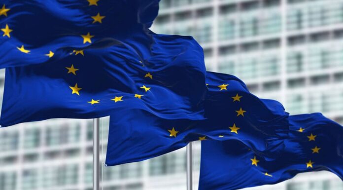 Europa está ‘comiéndose el almuerzo de Estados Unidos’: Estados Unidos frenado por la parálisis del ETF de Bitcoin