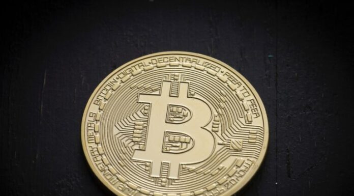 Autor Jeff Booth: “En relación con Bitcoin, todos los precios están cayendo y seguirán cayendo para siempre”