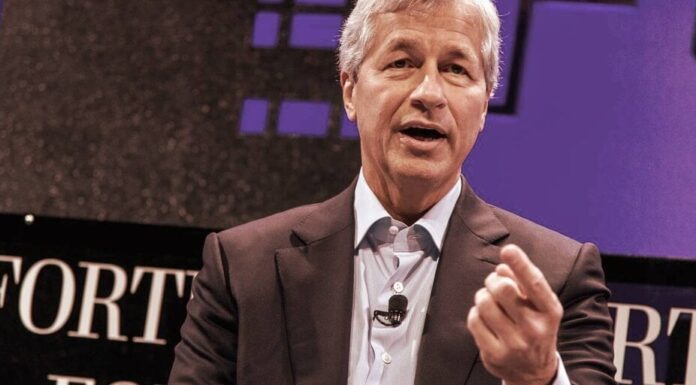 El director ejecutivo de JP Morgan, Jamie Dimon, dice que los federales deberían «cerrar» Bitcoin