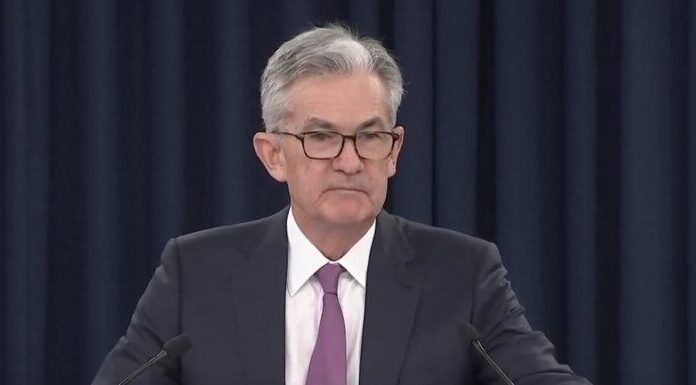 Preparándose para el impacto: Experto expone la inminente crisis económica de EE. UU. debido a los errores de la Reserva Federal en las tasas de interés
