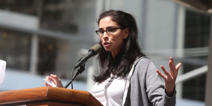 sarah-silverman-AI-1-gID_7.jpg