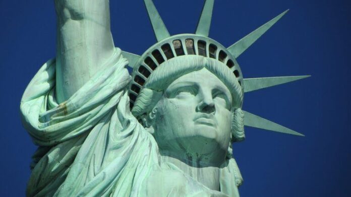 statue-of-liberty-267948_1280-768x431.jpg