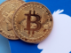 Esta semana en Crypto Twitter: una venta de NFT de moneda meme llamativa a medida que crecen las preocupaciones legales de Ethereum