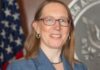 Hester Peirce de la SEC dice que el enfoque del regulador hacia las criptomonedas ha sido «extraño»