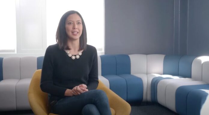 Un ETF Spot XRP 'tendría mucho sentido', dice la presidenta de Ripple, Monica Long, en la conferencia Money20/20 Europe
