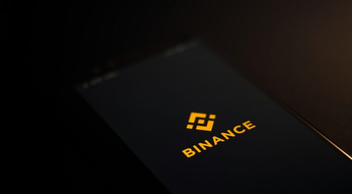 La agencia financiera india impone una multa de 2,25 millones de dólares a Binance