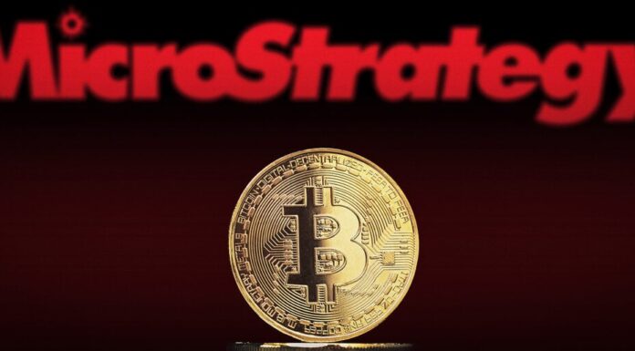 MicroStrategy revela una división de acciones de 10 por 1 después de acumular $13 mil millones en Bitcoin
