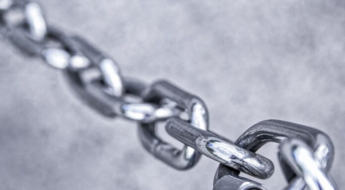 Chainlink se acerca a los 18 dólares a pesar de la presión bajista, según analista