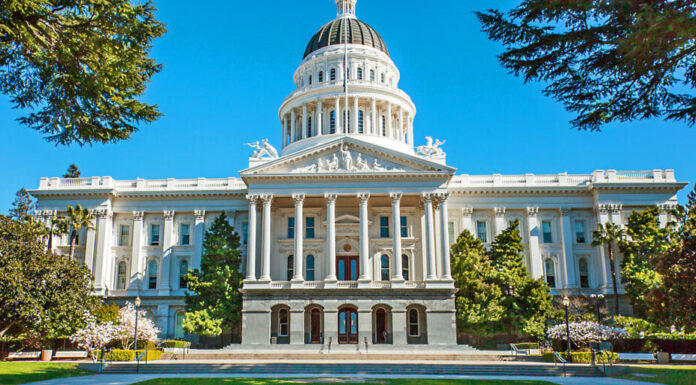 Por qué un proyecto de ley del Senado de California enfurece a Silicon Valley por las regulaciones propuestas para la IA