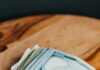 Informe de la FDIC revela una cifra alarmante de 7,7 billones de dólares en depósitos bancarios no asegurados en Estados Unidos