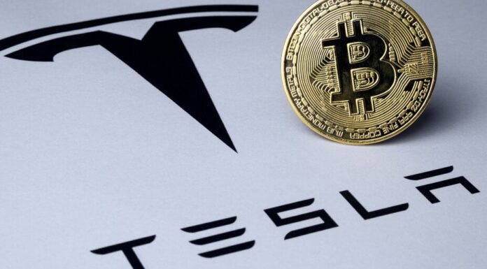 Tesla de Elon Musk movió $776 millones en Bitcoin, pero aún tiene el control de las billeteras: Arkham
