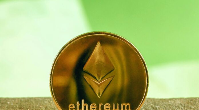 Ethereum Koers Herstelt Na Fomc Schommeling – Welke Crypto Nu Kopen?