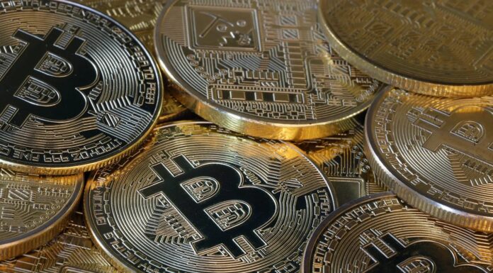 Precio de bitcoin al borde del 15% de la ruptura como analista esta formación