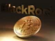 BlackRock agrega $322 millones al ETF de Bitcoin mientras las tenencias alcanzan los 768,000 BTC