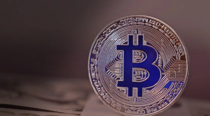 Bitcoin alcanza los $ 69 mil, lo que provoca liquidaciones de $ 192 millones mientras los comerciantes miran el próximo movimiento