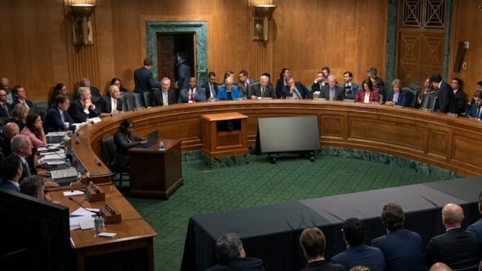 sesion-comite-bancario-ley-clarity.jpg