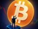 Ricardo Salinas afirma que Fiat es un engaño y argumenta por qué Bitcoin podría llegar a valer un millón de dólares.