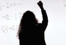 OpenAI Asegura que un Modelo de IA Secreto Resolvío Cientos de Problemas Matemáticos Abiertos con un Solo Pedido—Los Matemáticos Exigen Pruebas